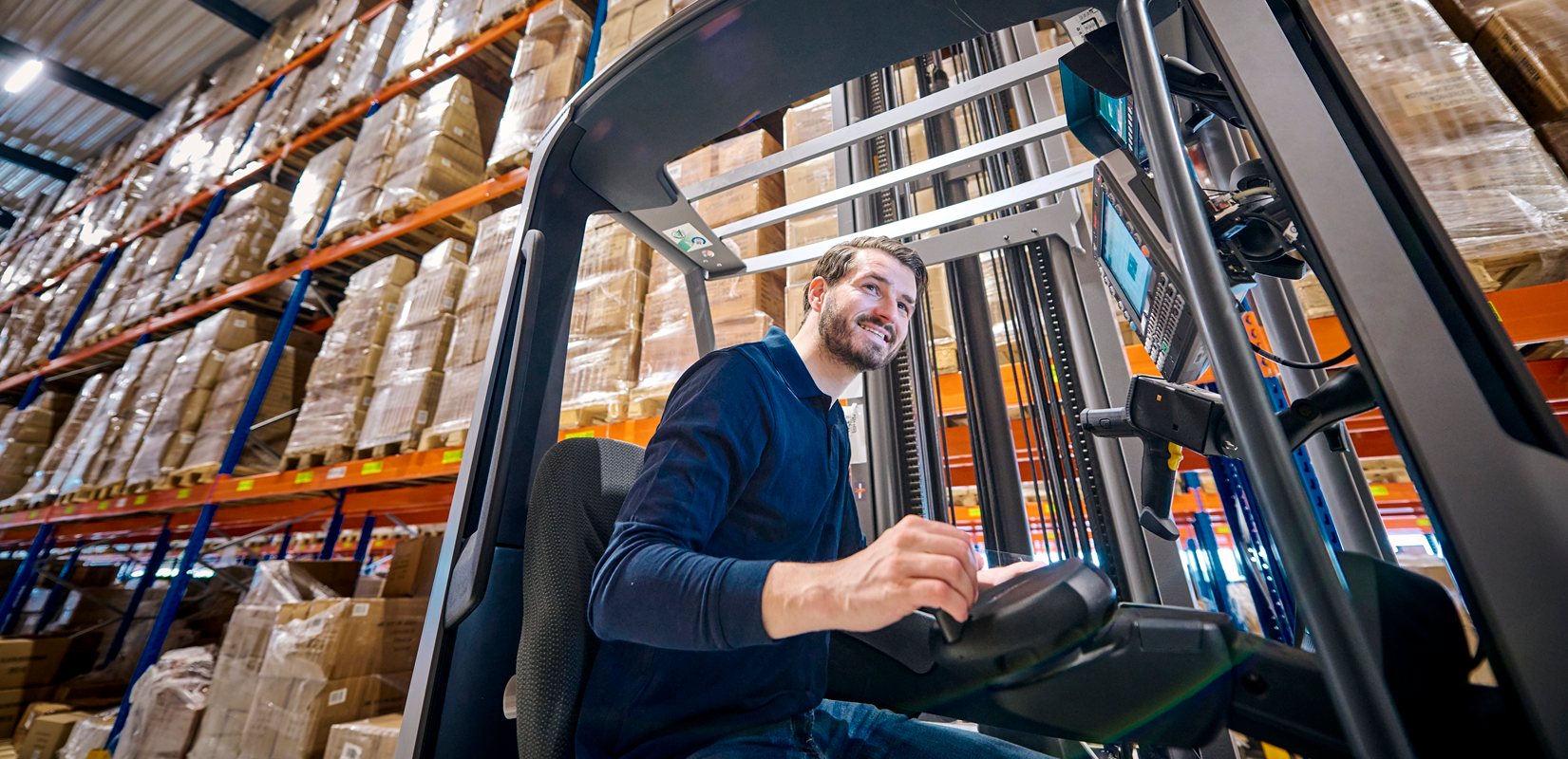 Logistiek medewerker op vorkheftruck